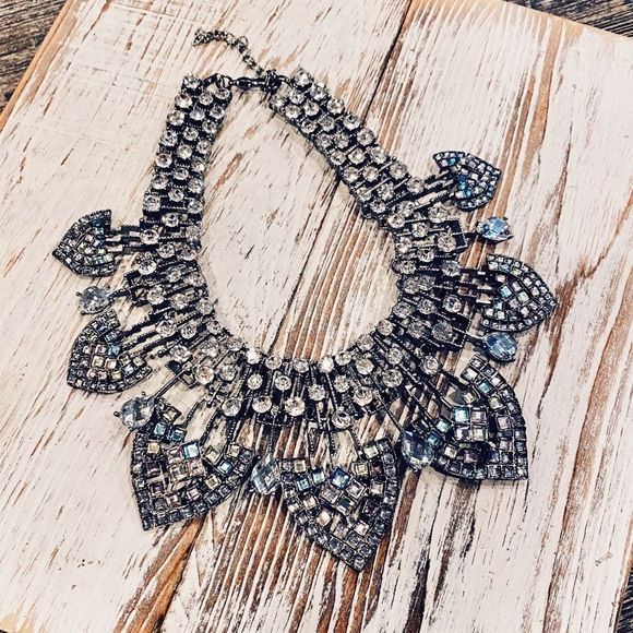 “BOHEMIAN NIGHTS” Crystal Rhinestone Statement Necklace - Picture 14 of 15